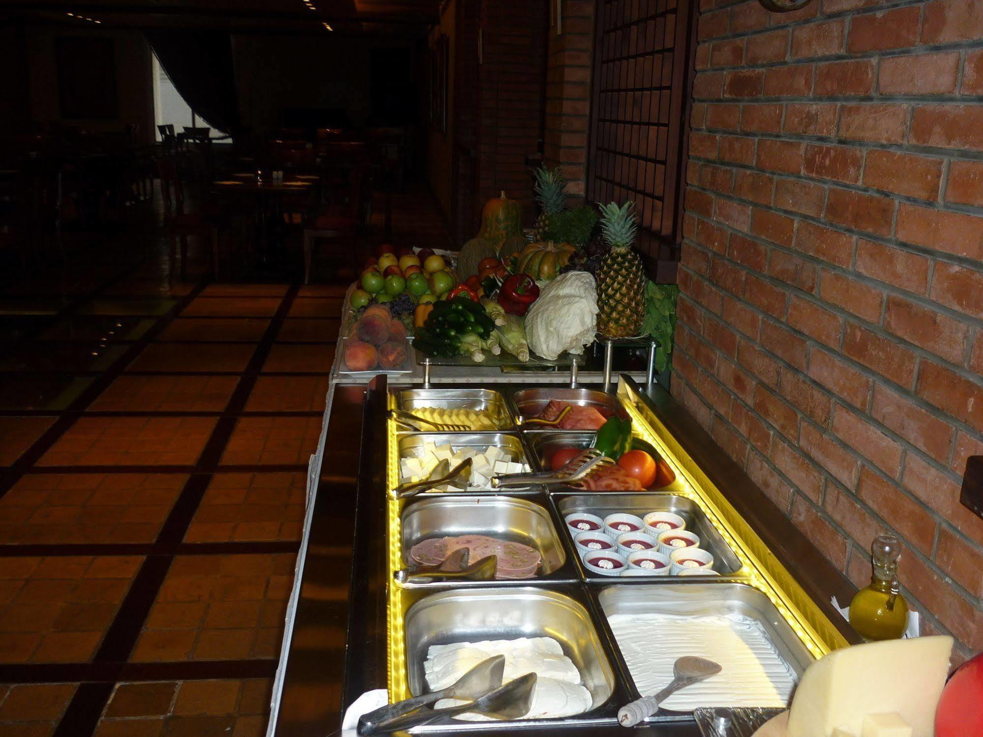 Promenade Hotel Zalqa Eksteriør bilde